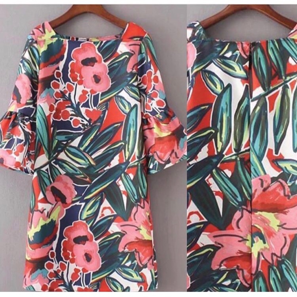 Boutique 3/4 ruffle/bell sleeve dress - size Small